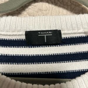 Tahari navy & white tunic sweater. Large